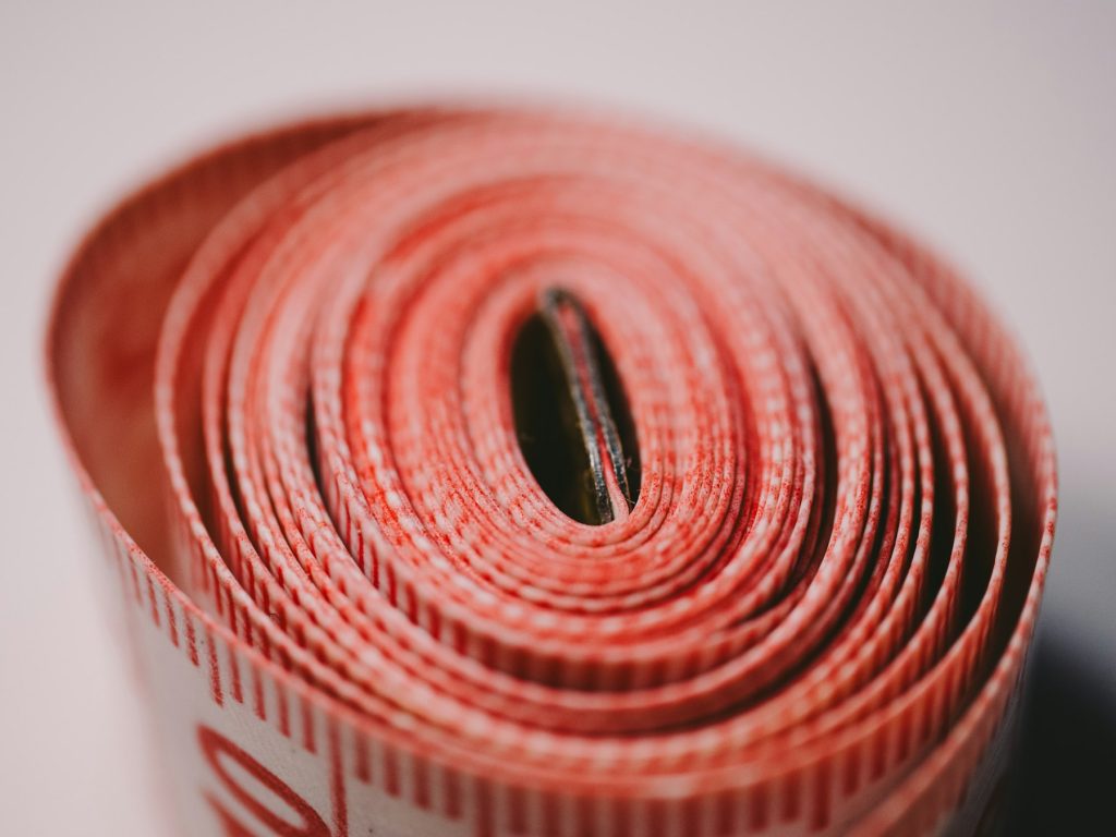 Faixas de elástico para costura em close